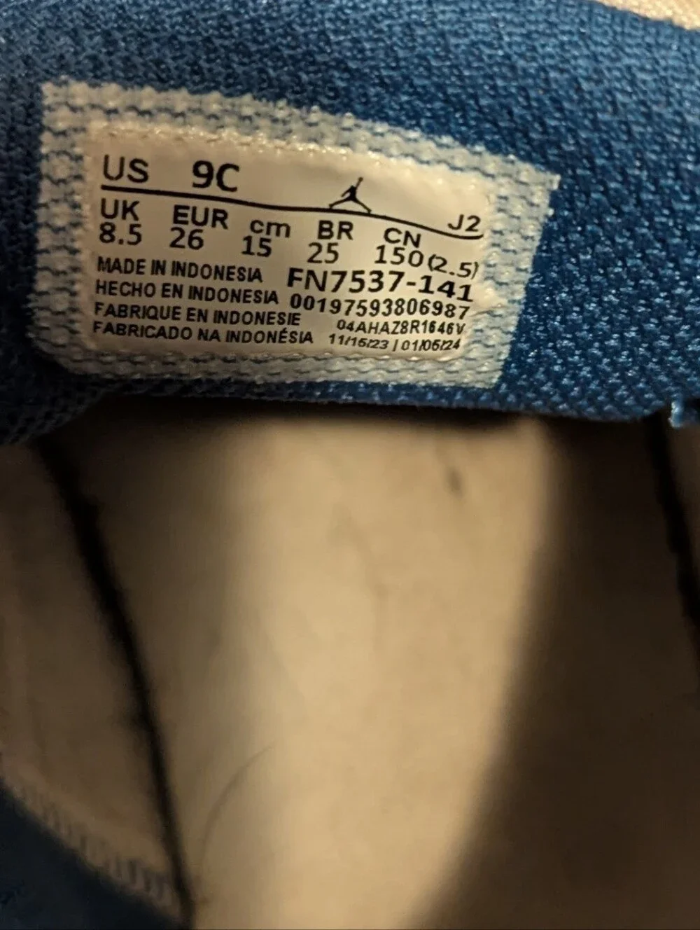 Kids White and Blue High-Top Nike Athletic Sneakers 9c - Picture 5 of 5